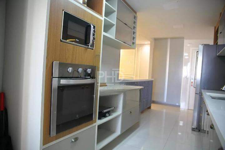 Apartamento à venda com 3 quartos, 175m² - Foto 11