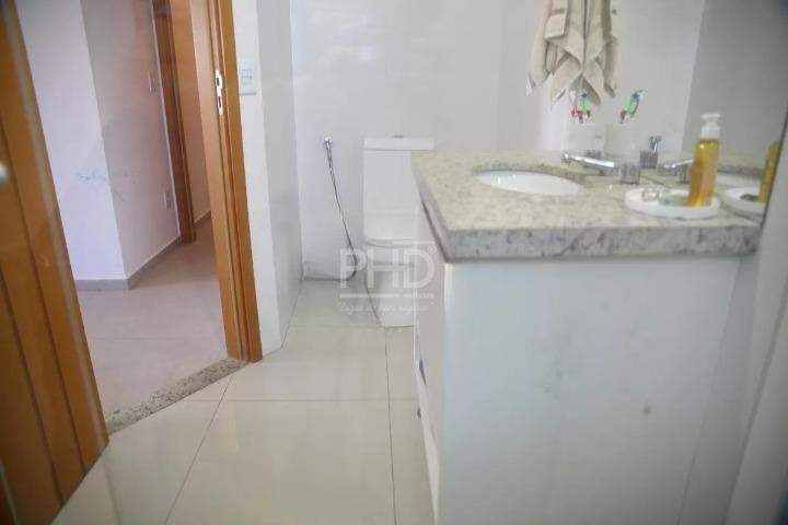 Apartamento à venda com 3 quartos, 175m² - Foto 19