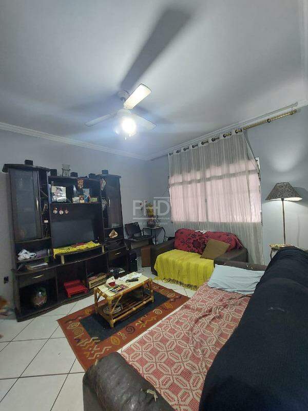 Casa à venda com 2 quartos, 185m² - Foto 1