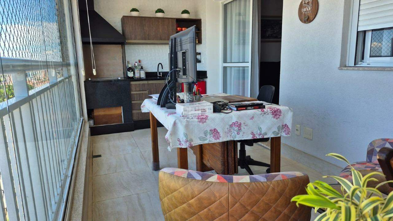 Apartamento à venda com 3 quartos, 94m² - Foto 8