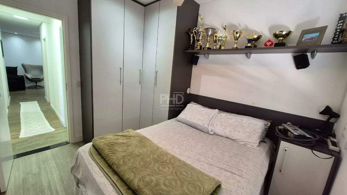 Apartamento à venda com 3 quartos, 94m² - Foto 11