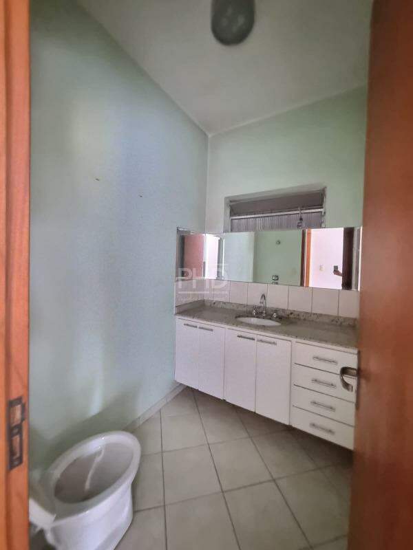 Sobrado à venda com 3 quartos, 300m² - Foto 36