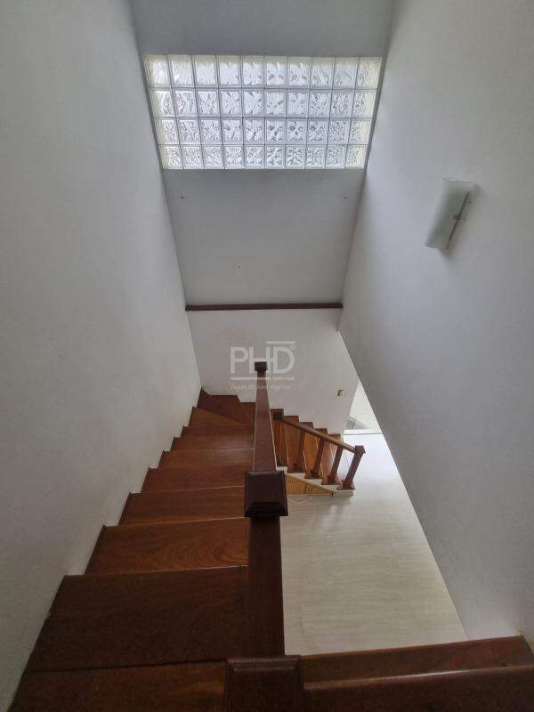 Sobrado à venda com 3 quartos, 300m² - Foto 30