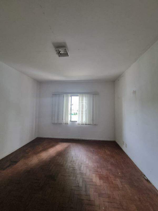 Sobrado à venda com 3 quartos, 300m² - Foto 25