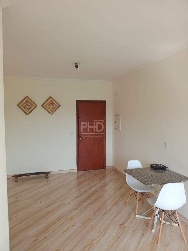 Apartamento à venda com 2 quartos, 65m² - Foto 2