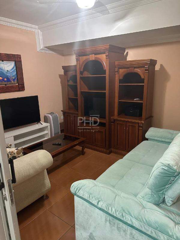 Casa à venda com 2 quartos, 172m² - Foto 1