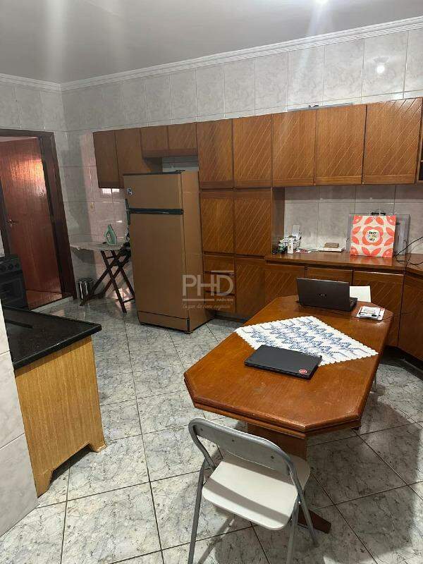 Casa à venda com 2 quartos, 172m² - Foto 3