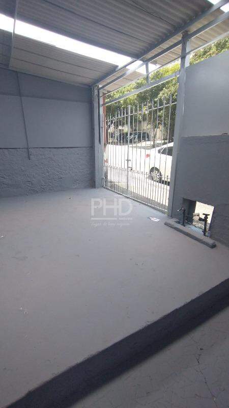 Casa à venda com 1 quarto, 108m² - Foto 17