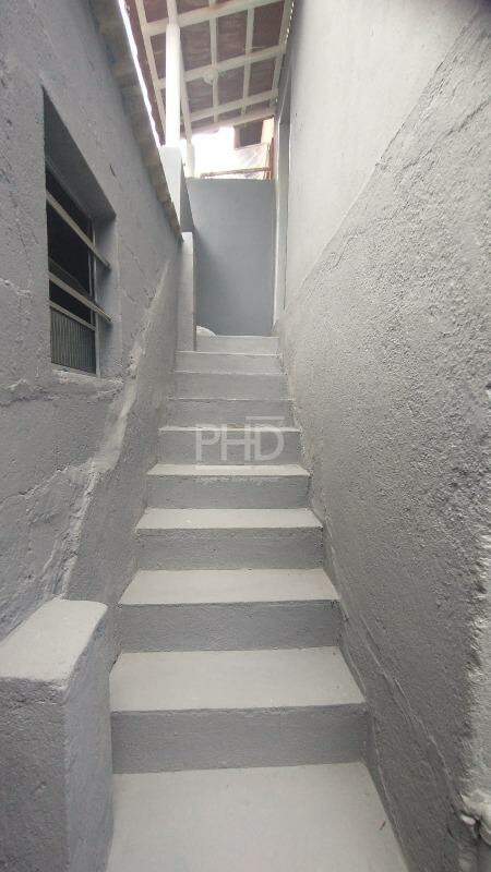 Casa à venda com 1 quarto, 108m² - Foto 8