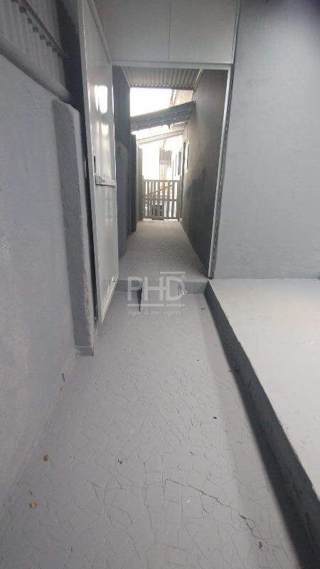 Casa à venda com 1 quarto, 108m² - Foto 16