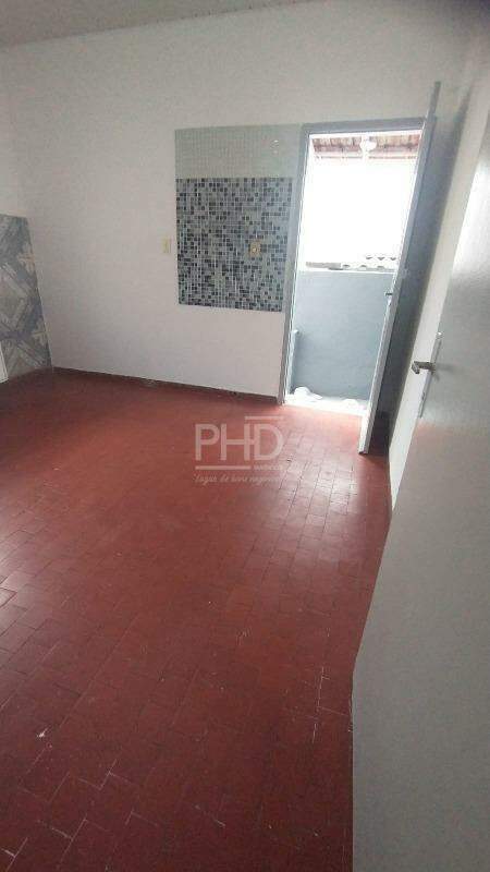 Casa à venda com 1 quarto, 108m² - Foto 1