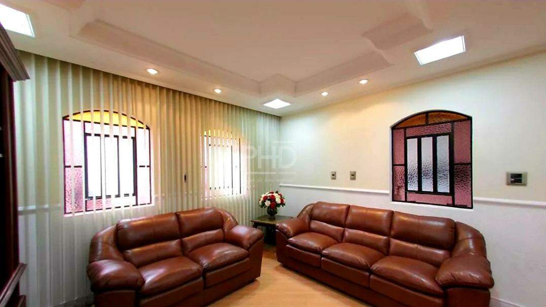 Sobrado à venda com 3 quartos, 238m² - Foto 2