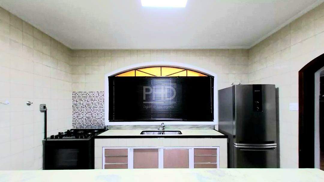 Sobrado à venda com 3 quartos, 238m² - Foto 8