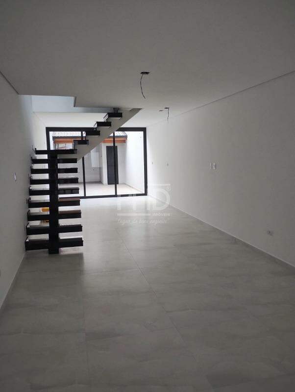 Sobrado à venda com 3 quartos, 145m² - Foto 1