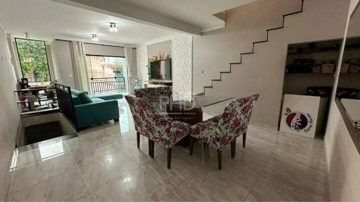 Sobrado à venda com 3 quartos, 160m² - Foto 2