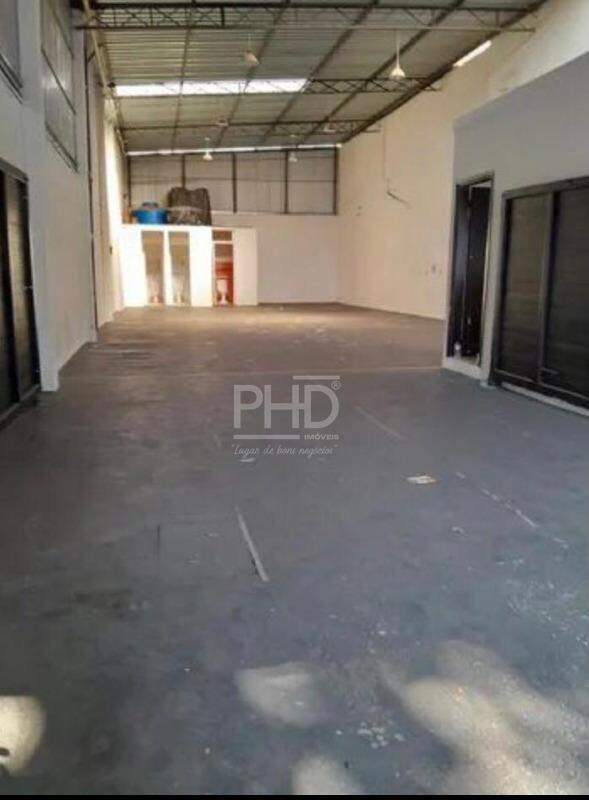 Depósito-Galpão-Armazém à venda, 224m² - Foto 1