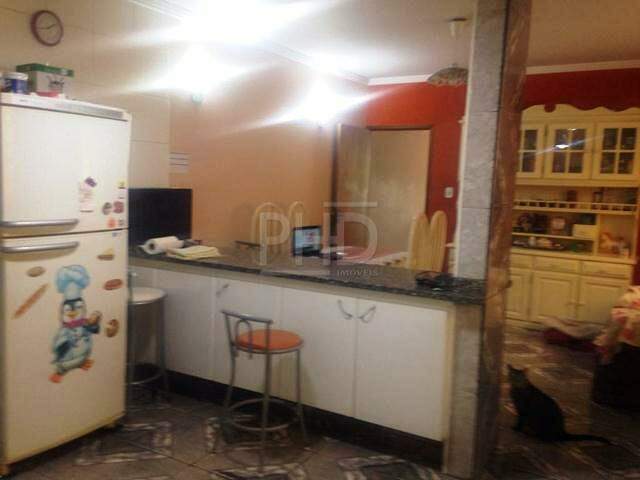 Sobrado à venda com 4 quartos, 237m² - Foto 2