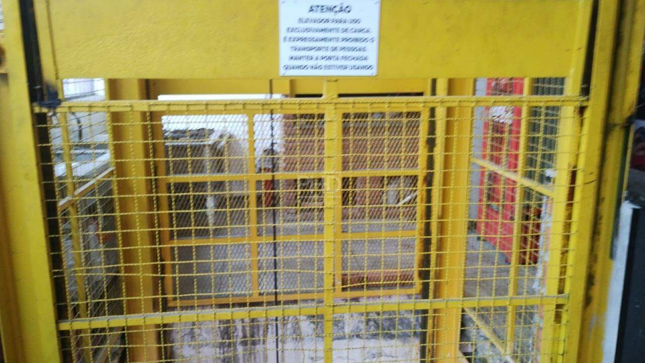 Loja-Salão para alugar, 300m² - Foto 5