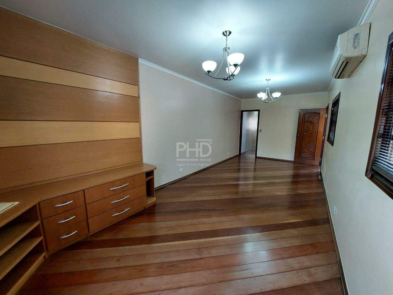 Sobrado para alugar com 3 quartos, 202m² - Foto 2