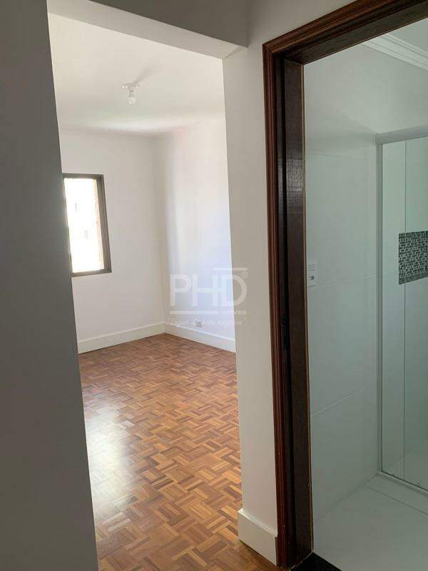 Apartamento à venda com 3 quartos, 128m² - Foto 12
