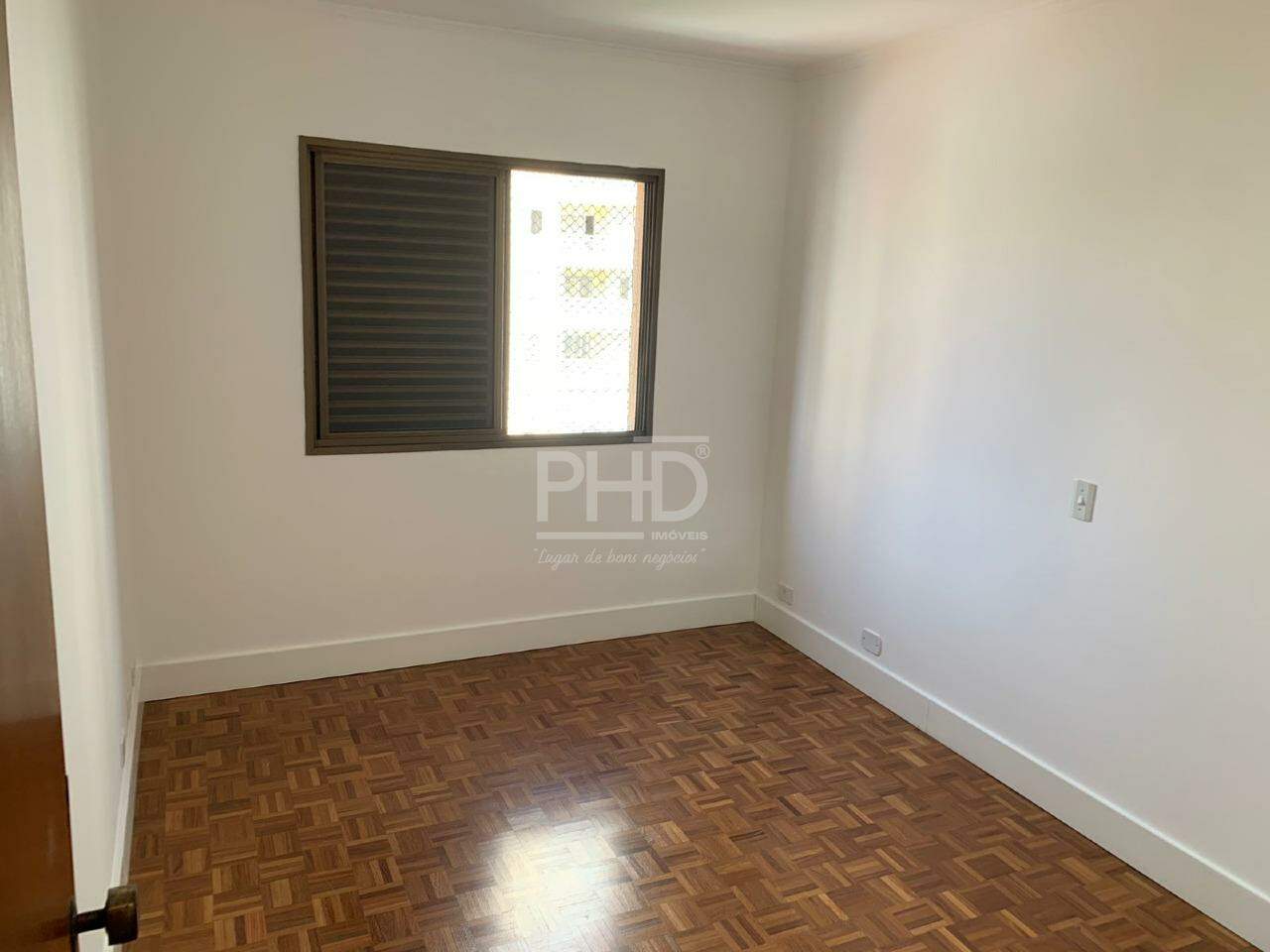 Apartamento à venda com 3 quartos, 128m² - Foto 9