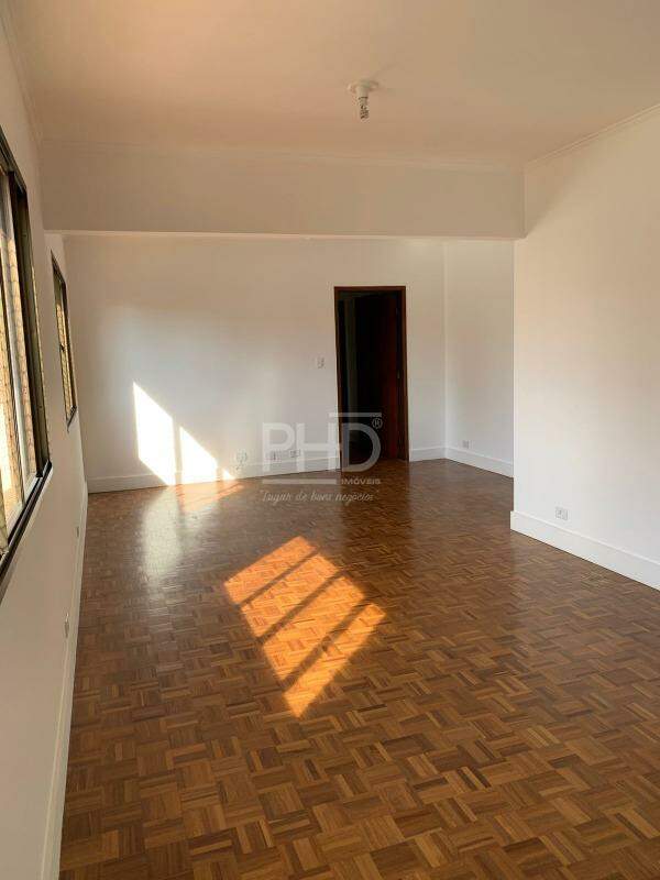 Apartamento à venda com 3 quartos, 128m² - Foto 4