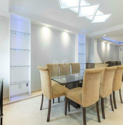 Casa de Condomínio à venda com 3 quartos, 210m² - Foto 3