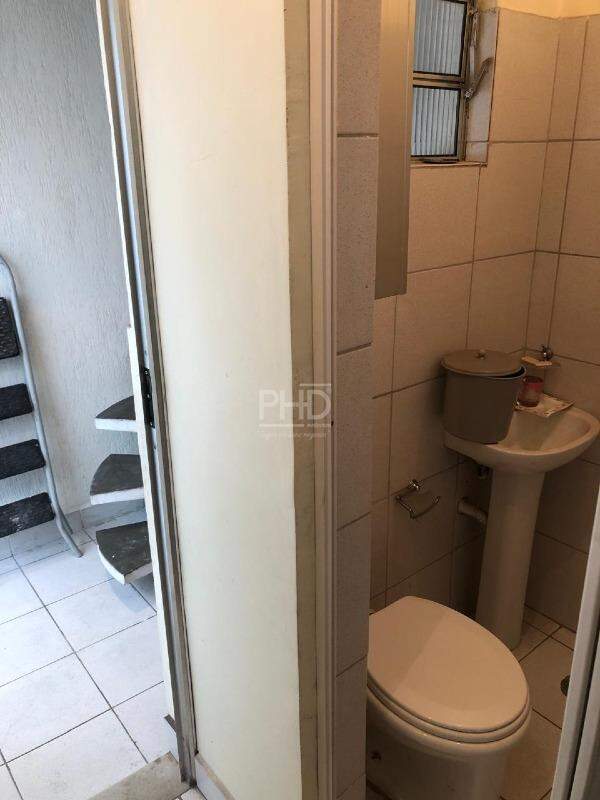 Sobrado para alugar com 3 quartos, 200m² - Foto 33