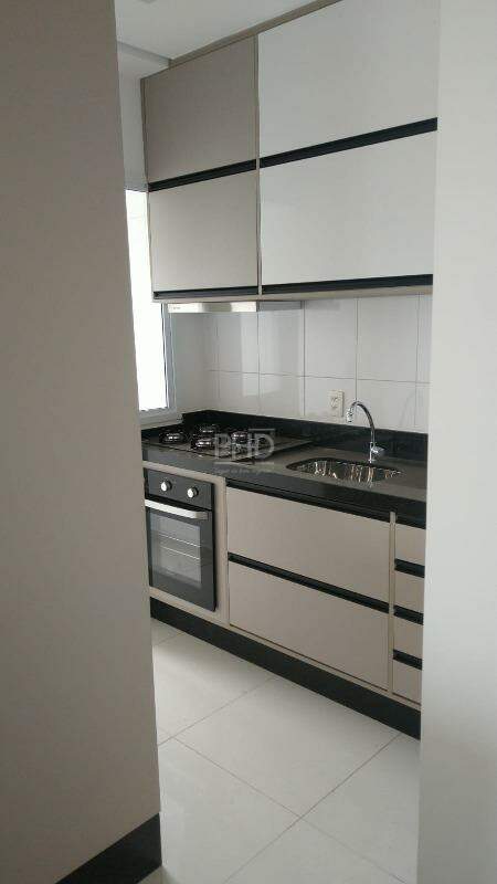 Apartamento à venda com 2 quartos, 64m² - Foto 5
