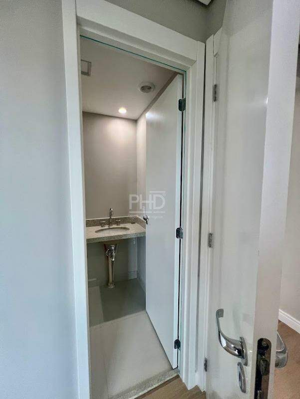 Apartamento à venda com 3 quartos, 123m² - Foto 25