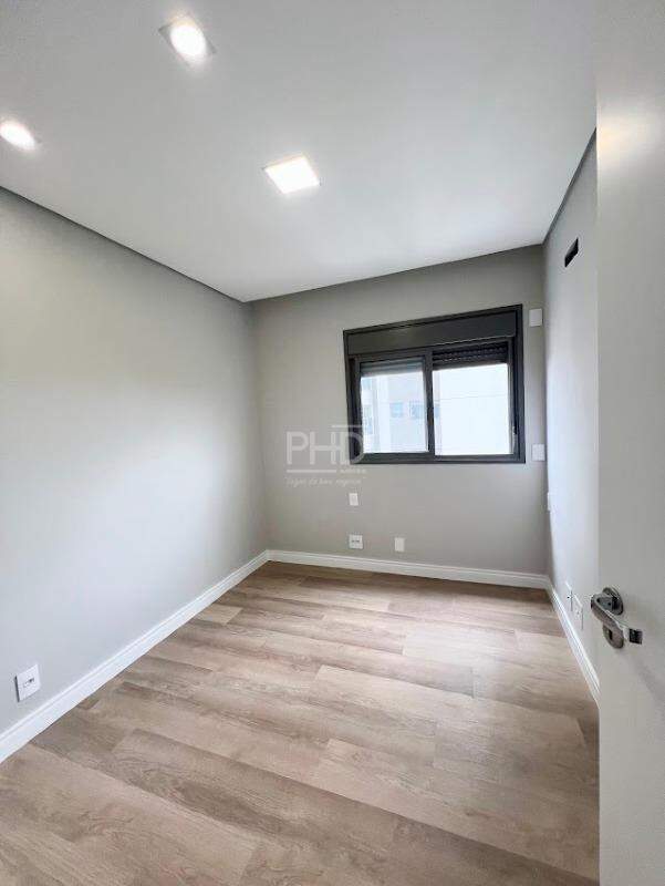 Apartamento à venda com 3 quartos, 123m² - Foto 11