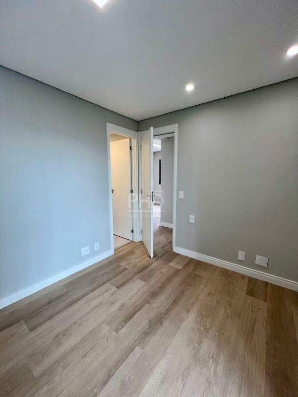 Apartamento à venda com 3 quartos, 123m² - Foto 15