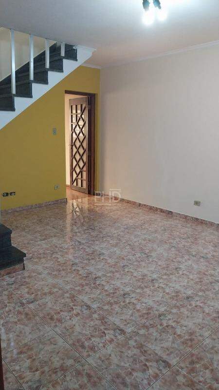 Sobrado à venda com 2 quartos, 236m² - Foto 1