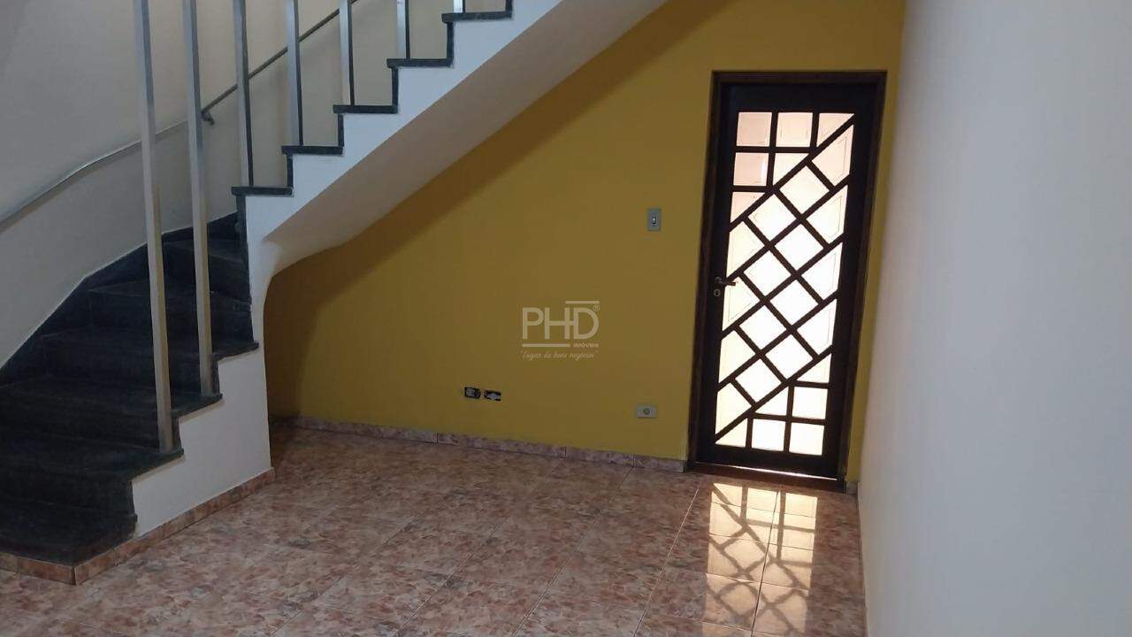 Sobrado à venda com 2 quartos, 236m² - Foto 3