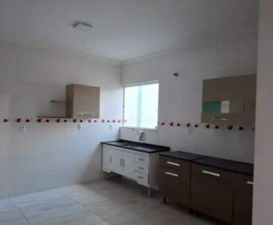 Casa para alugar com 2 quartos, 90m² - Foto 4