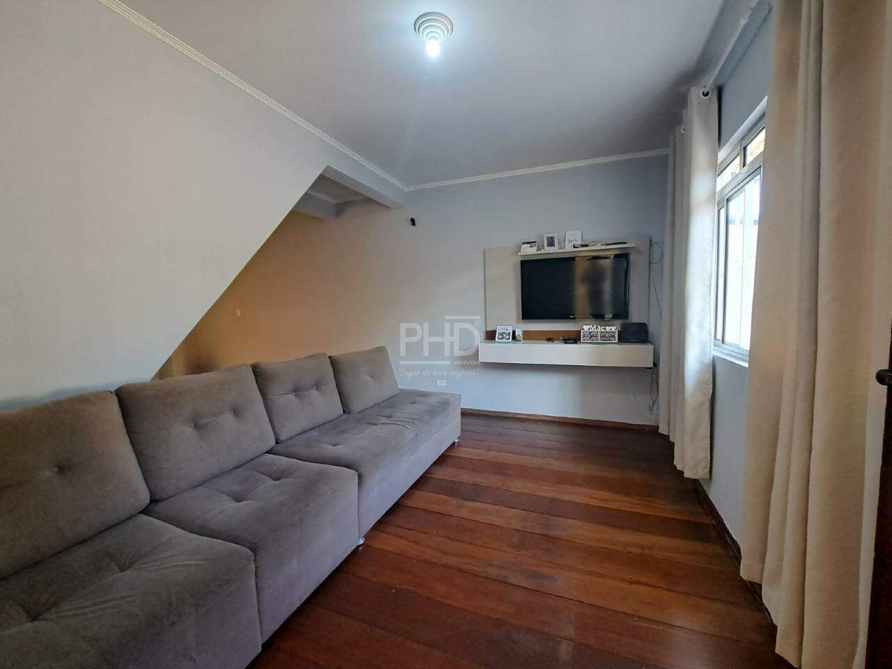 Sobrado à venda com 3 quartos, 208m² - Foto 4