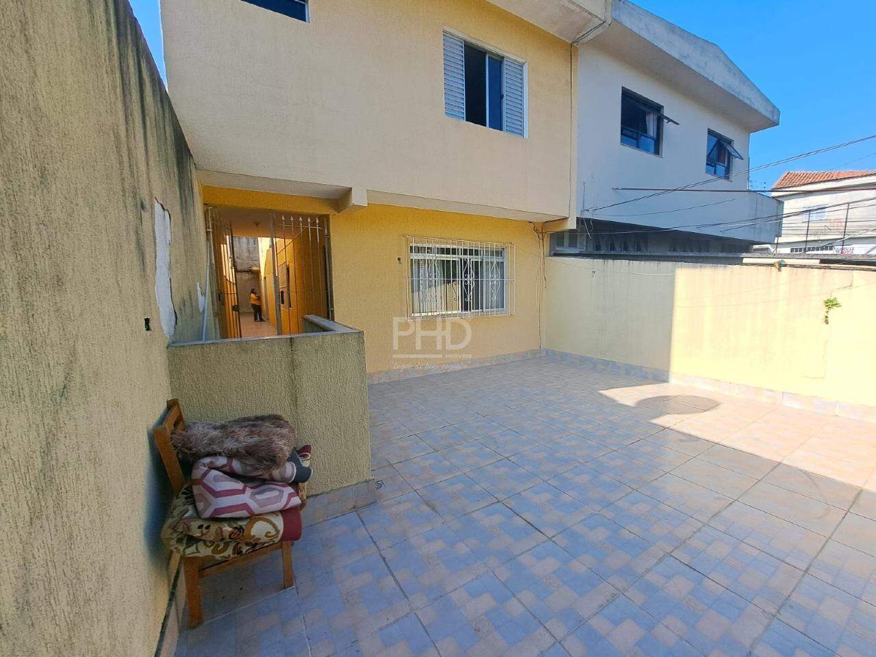 Sobrado à venda com 3 quartos, 208m² - Foto 1