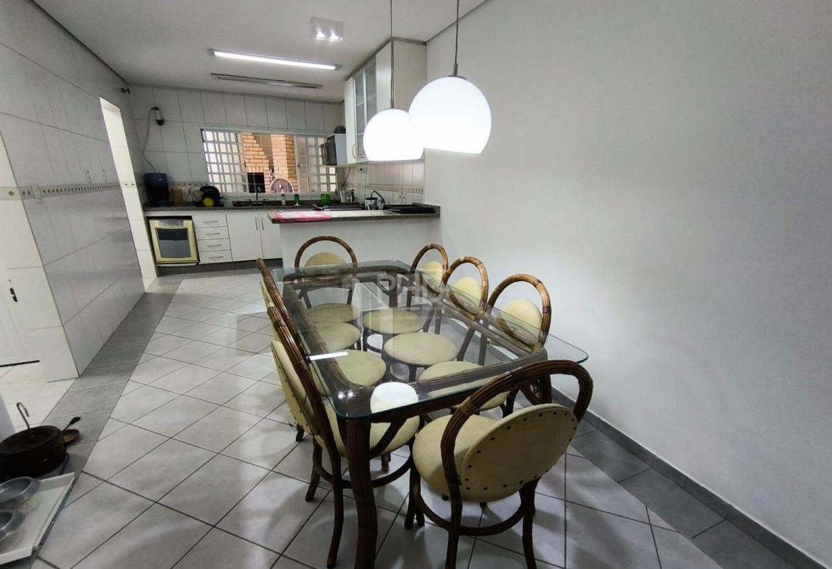 Sobrado, 6 quartos, 235 m² - Foto 4