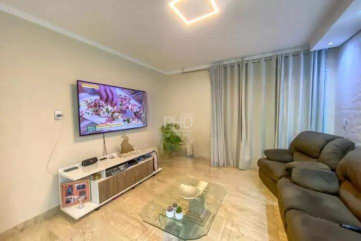 Casa para alugar com 3 quartos, 198m² - Foto 12