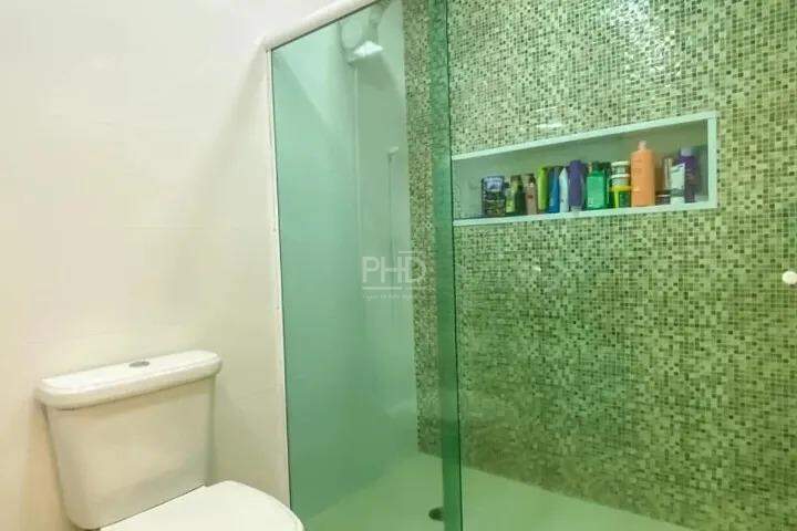 Casa para alugar com 3 quartos, 198m² - Foto 25