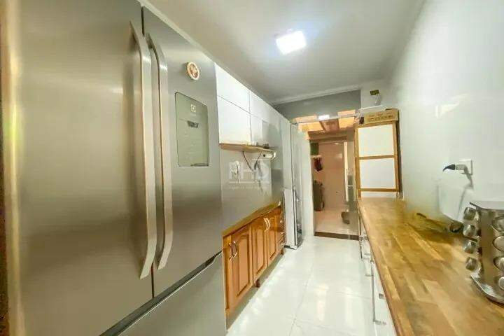 Casa para alugar com 3 quartos, 198m² - Foto 6