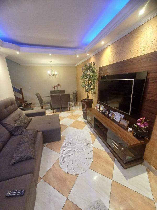 Casa, 2 quartos, 210 m² - Foto 1