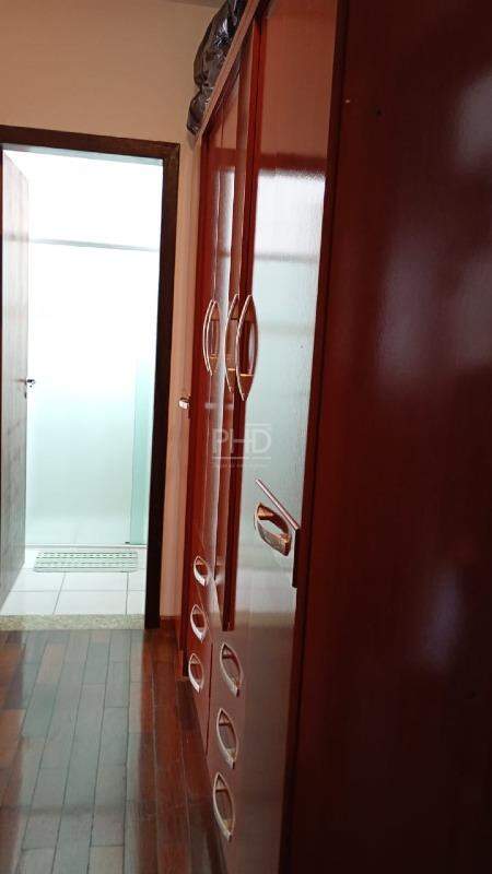 Sobrado à venda com 4 quartos, 252m² - Foto 18