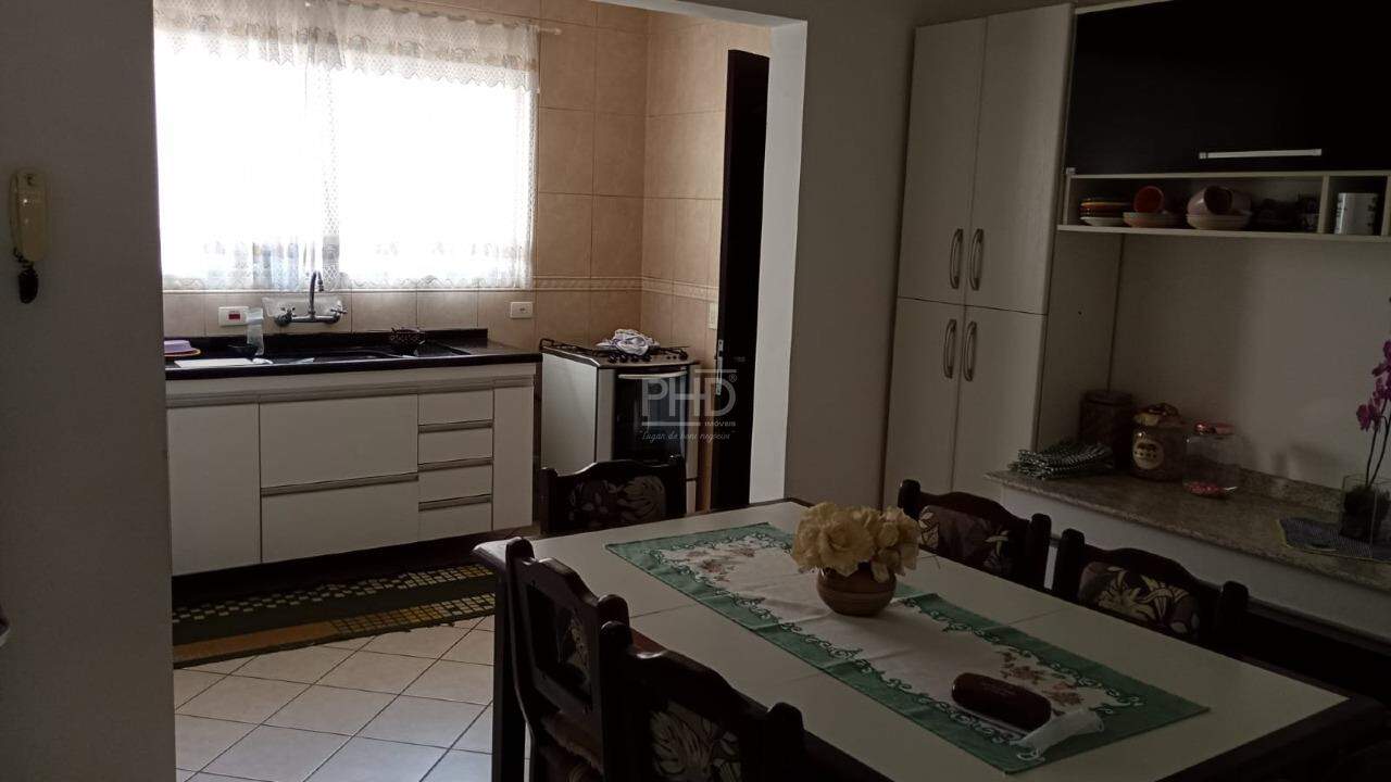 Sobrado à venda com 4 quartos, 252m² - Foto 4