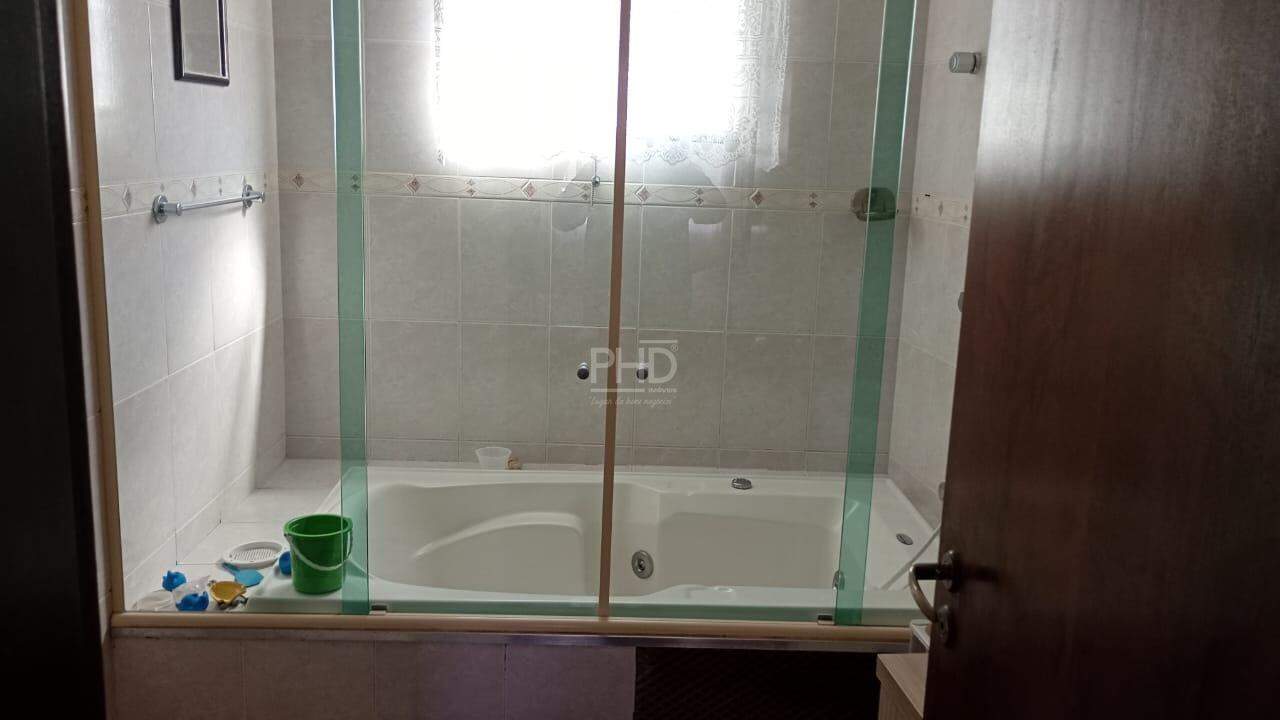 Sobrado à venda com 4 quartos, 252m² - Foto 24