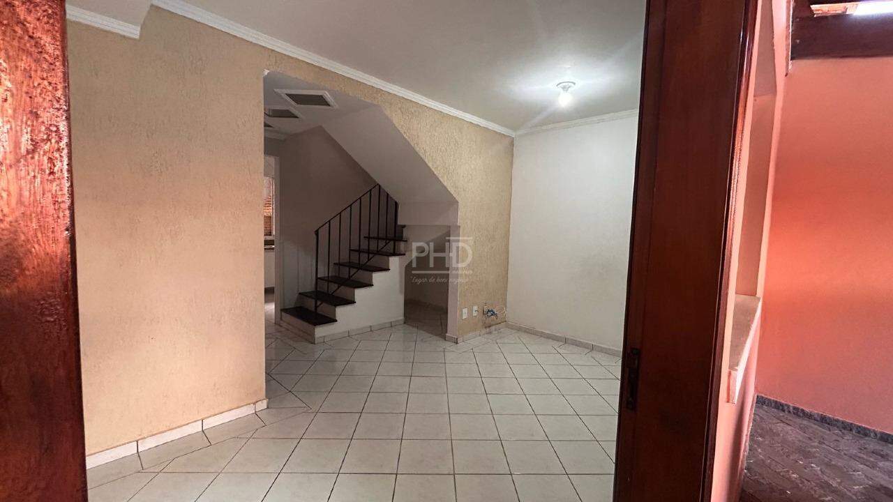 Casa, 3 quartos, 106 m² - Foto 2