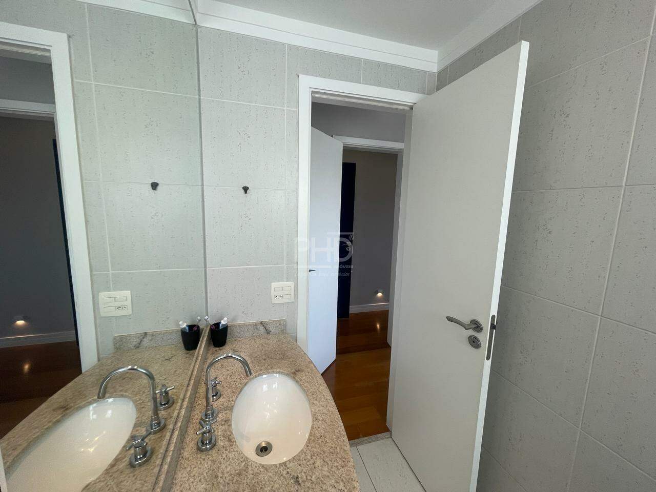 Apartamento à venda com 3 quartos, 128m² - Foto 14