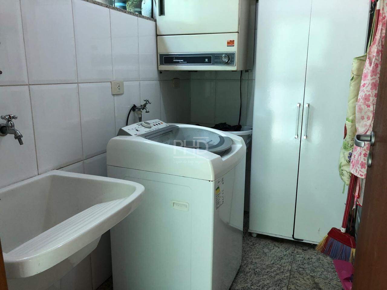 Sobrado para alugar com 3 quartos, 300m² - Foto 24