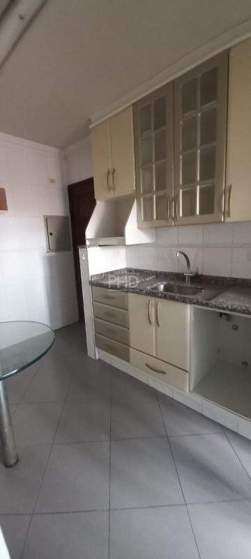 Apartamento para alugar com 3 quartos, 104m² - Foto 11