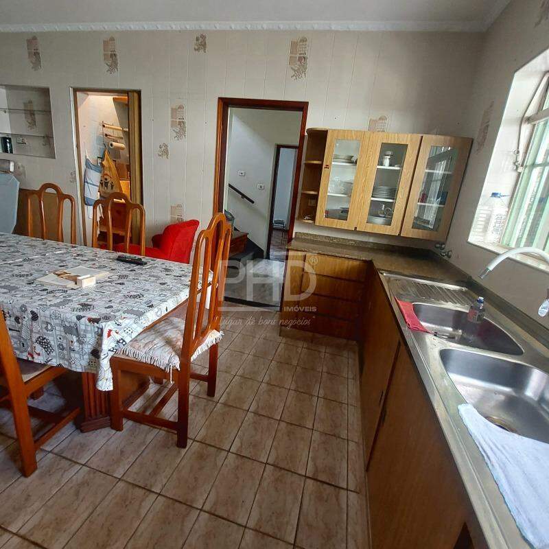 Sobrado para alugar com 4 quartos, 259m² - Foto 3